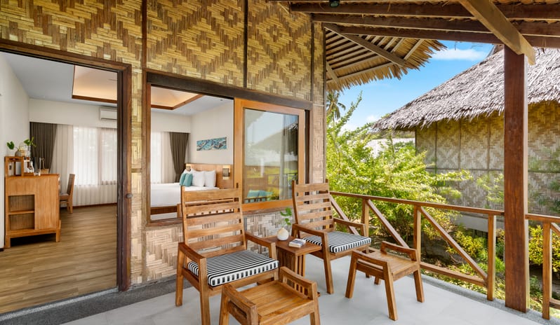 SAii PhiPhi Island Village Deluxe Premium Bungalow King Bed Balcony Overview